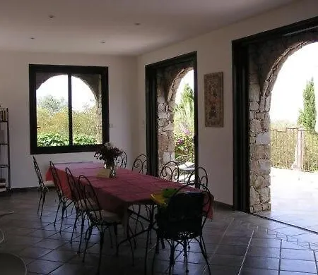 High End Seaside Private Poll Apartament *
